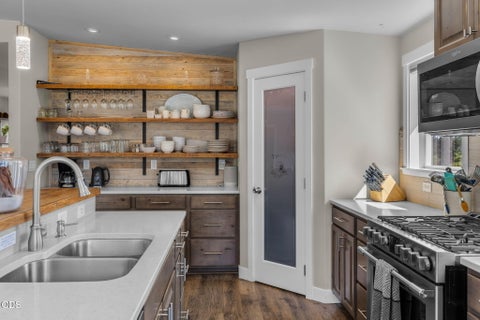 Tiny photo for 16732 Contorta Place, La Pine, OR 97739 (MLS # 220226095)