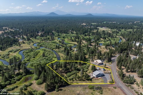 Tiny photo for 16732 Contorta Place, La Pine, OR 97739 (MLS # 220226095)