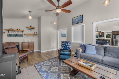 Tiny photo for 16732 Contorta Place, La Pine, OR 97739 (MLS # 220226095)