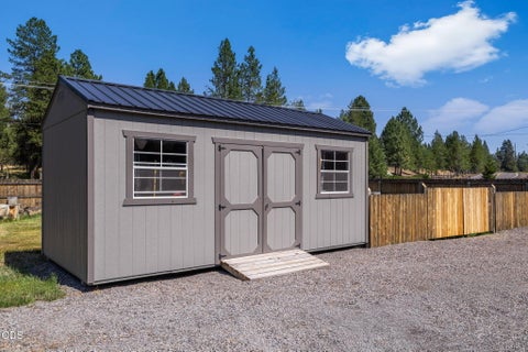 Tiny photo for 16732 Contorta Place, La Pine, OR 97739 (MLS # 220226095)