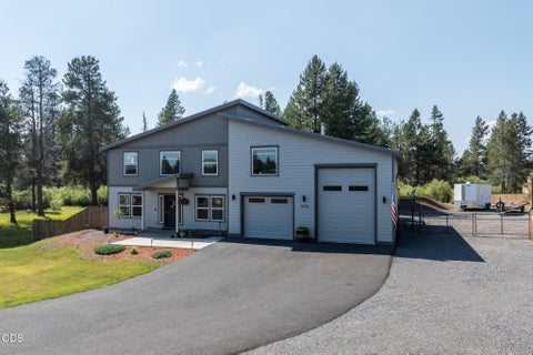 Tiny photo for 16732 Contorta Place, La Pine, OR 97739 (MLS # 220226095)