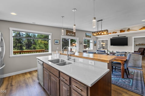 Tiny photo for 16732 Contorta Place, La Pine, OR 97739 (MLS # 220226095)