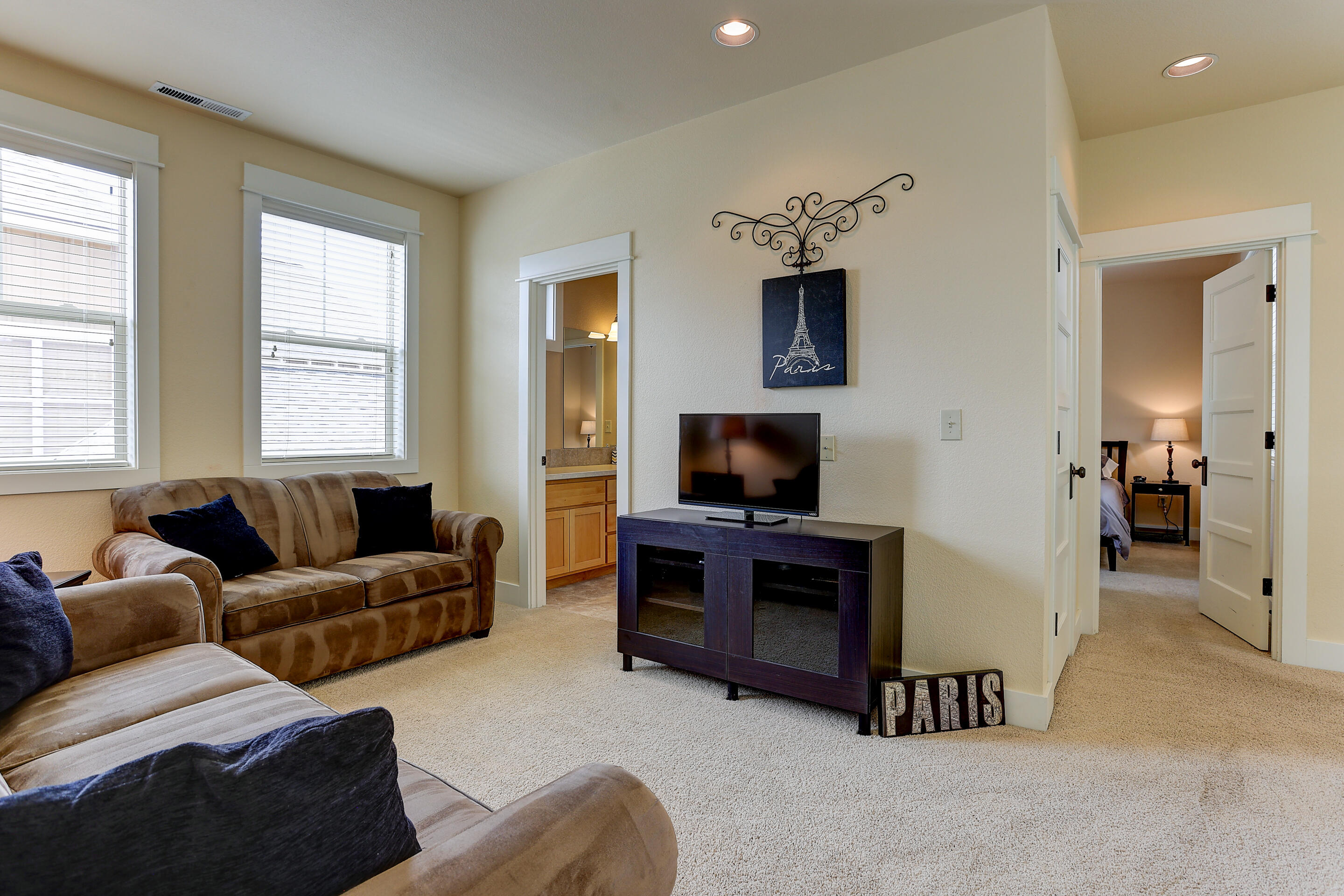 Eagle Crest - Residential