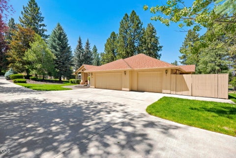 Tiny photo for 20490 Timberline Court, Bend, OR 97702 (MLS # 220223774)