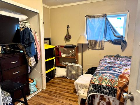 Tiny photo for 2237 Wantland Avenue, Klamath Falls, OR 97601 (MLS # 220215434)