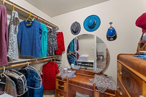 Tiny photo for 533 NW D Street, Grants Pass, OR 97526 (MLS # 220223528)
