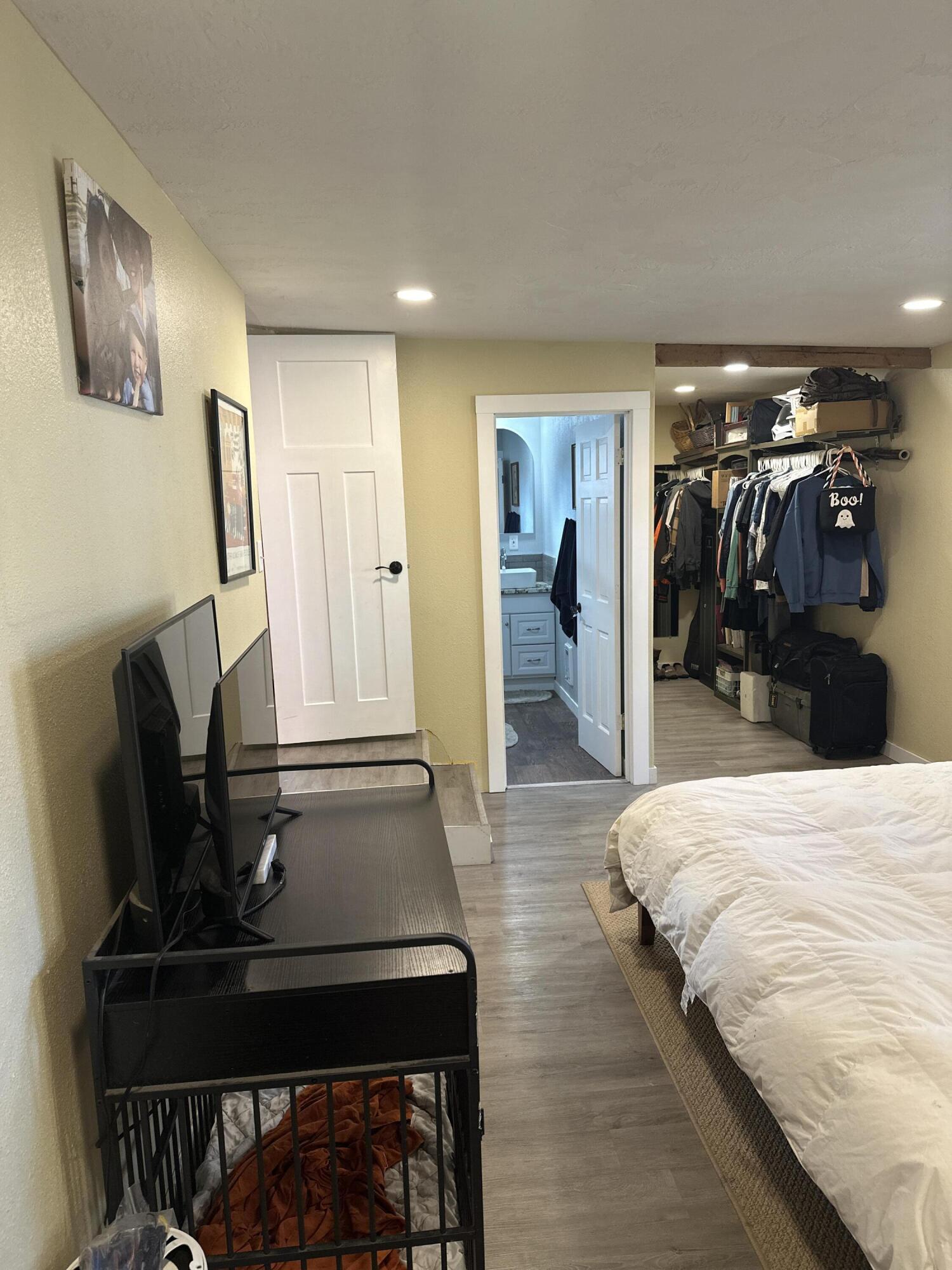 Crescent - Residential