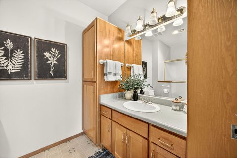 Tiny photo for 920 Mountain Meadows Circle, Ashland, OR 97520 (MLS # 220211516)