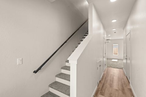 Tiny photo for 2024 Sunset Drive #3, Medford, OR 97501 (MLS # 220217668)