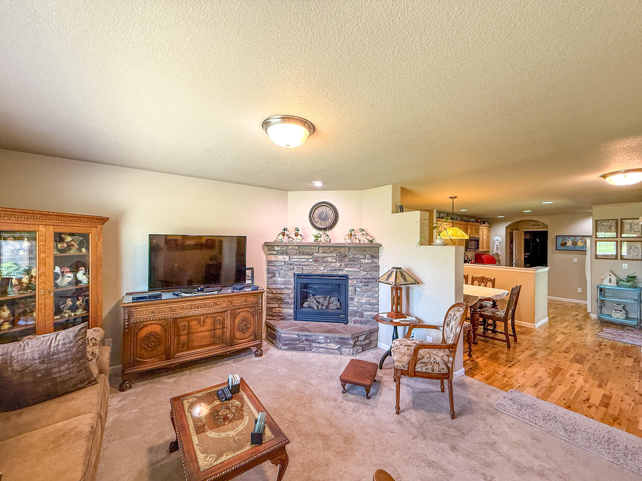 1288 NE Littleton Lane