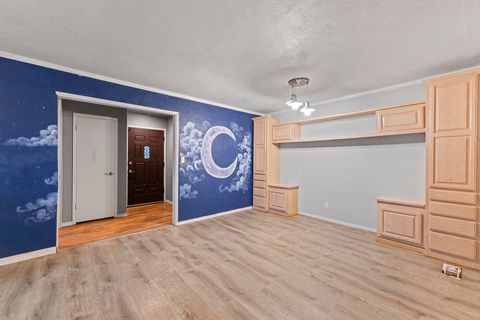 Tiny photo for 856 Murphy Road, Medford, OR 97504 (MLS # 220213140)