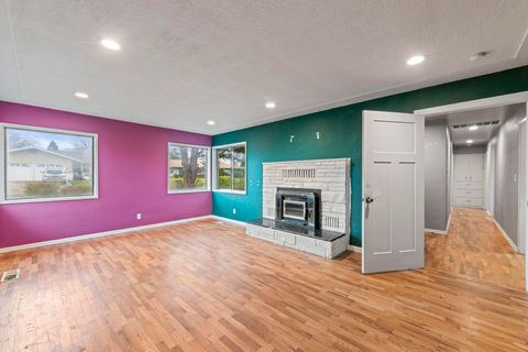 Tiny photo for 856 Murphy Road, Medford, OR 97504 (MLS # 220213140)