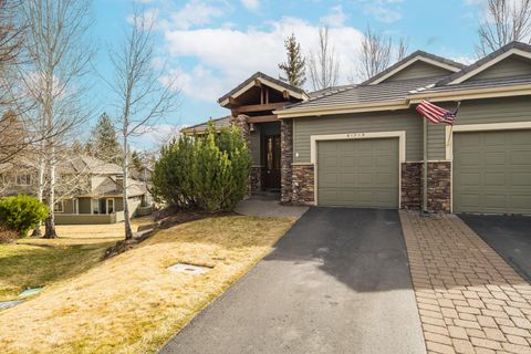 Photo of 61719 Bridge Creek Loop, Bend, OR 97702 (MLS # 220216991)