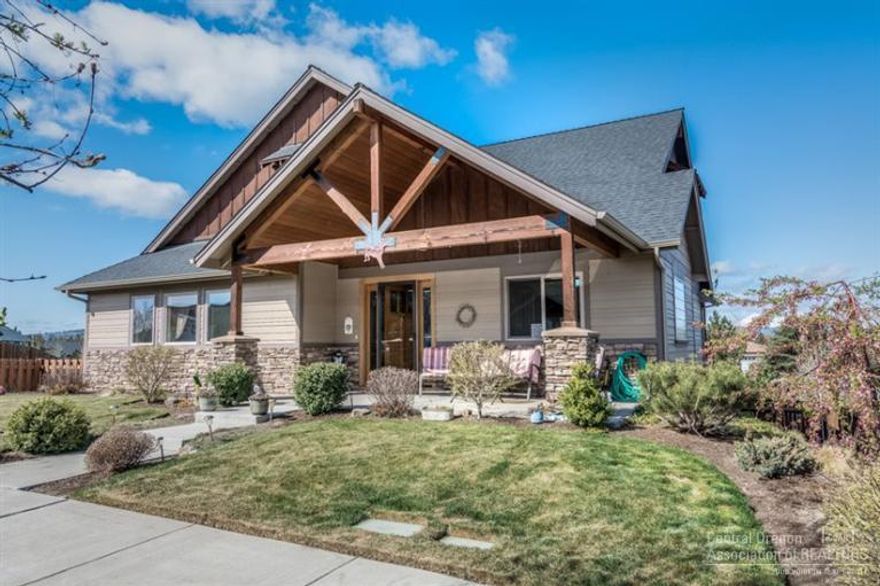 The Premiere view lot in Barton Crossing! Specialty laid out over 3000 sq. ft. home for massive mountain views from this super custom home! Gleaming hickory hardwood floors, custom designed hickory cabinets, granite kitchen island, and stainless steel appliances of course. Wow factor views. Huge tiered decking. Master suite with luxurious jetted soaker tub & fun sized stall shower! 3 car garage and room enough for your Motor Coach with hookups!