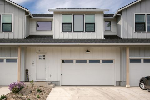 Tiny photo for 202 Bogey Lane, Eagle Point, OR 97524 (MLS # 220219460)