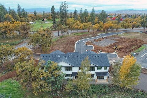 Tiny photo for 202 Bogey Lane, Eagle Point, OR 97524 (MLS # 220219460)