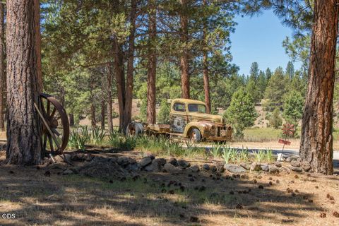 Tiny photo for 23125 Sprague River Road, Sprague River, OR 97639 (MLS # 220224306)