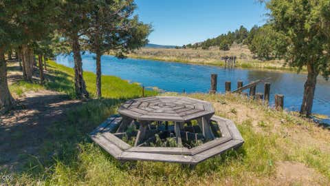 Tiny photo for 23125 Sprague River Road, Sprague River, OR 97639 (MLS # 220224306)