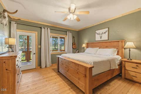 Tiny photo for 23125 Sprague River Road, Sprague River, OR 97639 (MLS # 220224306)