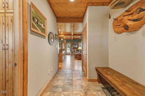 Tiny photo for 23125 Sprague River Road, Sprague River, OR 97639 (MLS # 220224306)