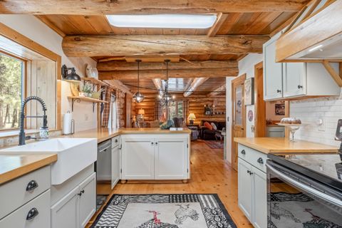 Tiny photo for 16765 Pine Place, La Pine, OR 97739 (MLS # 220221916)