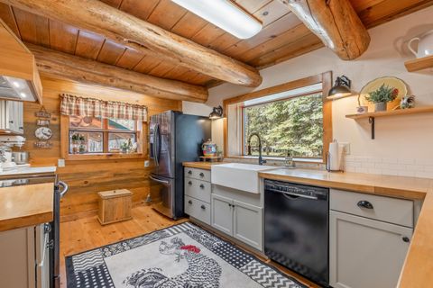 Tiny photo for 16765 Pine Place, La Pine, OR 97739 (MLS # 220221916)