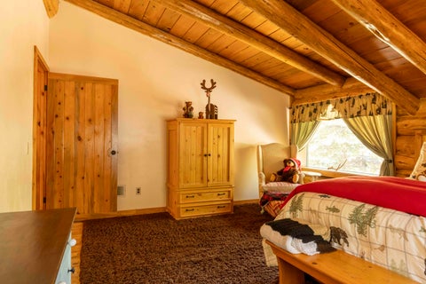 Tiny photo for 16765 Pine Place, La Pine, OR 97739 (MLS # 220221916)