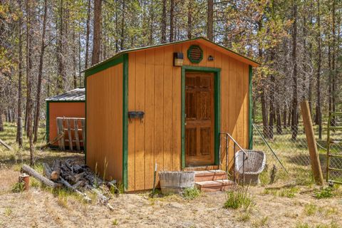 Tiny photo for 16765 Pine Place, La Pine, OR 97739 (MLS # 220221916)