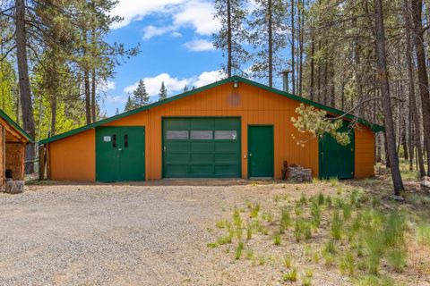 Tiny photo for 16765 Pine Place, La Pine, OR 97739 (MLS # 220221916)