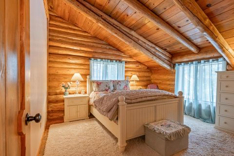 Tiny photo for 16765 Pine Place, La Pine, OR 97739 (MLS # 220221916)