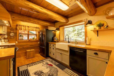 Tiny photo for 16765 Pine Place, La Pine, OR 97739 (MLS # 220221916)