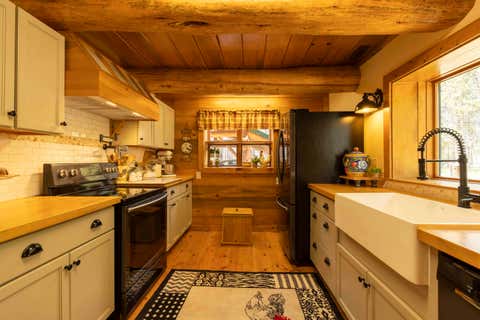 Tiny photo for 16765 Pine Place, La Pine, OR 97739 (MLS # 220221916)