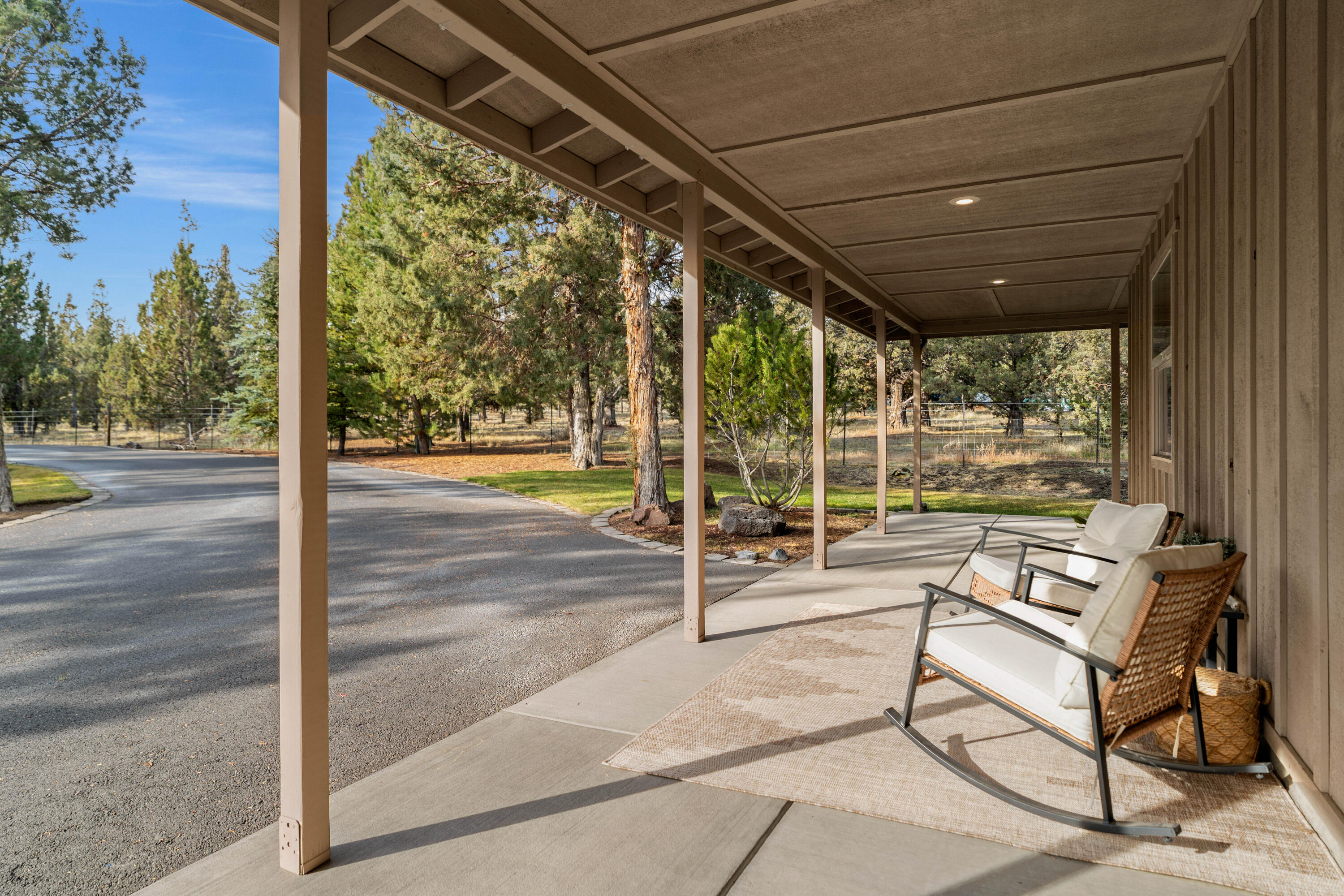 6323 SE Cedar Hills Court