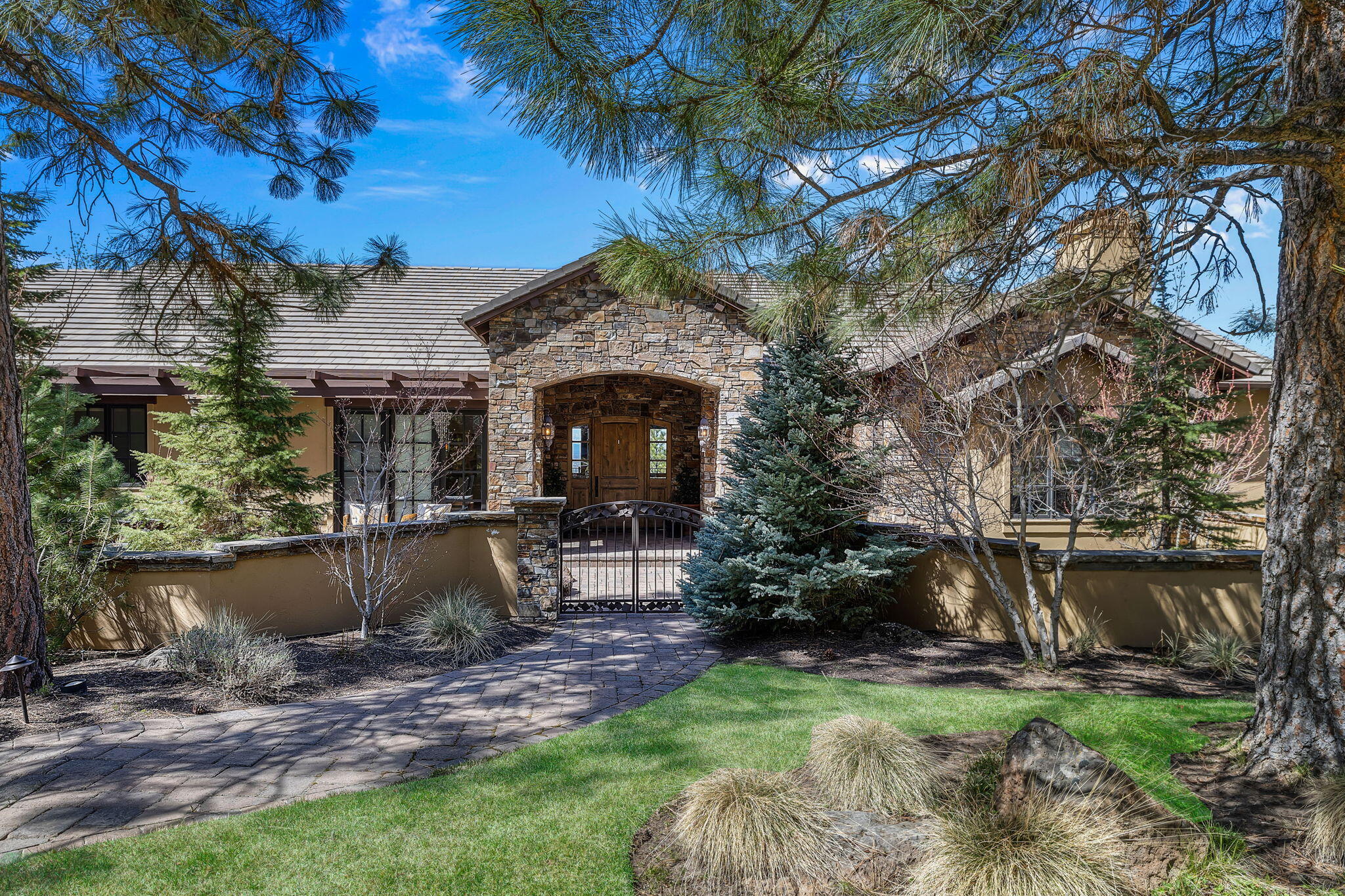 3068 NW Duffy Drive