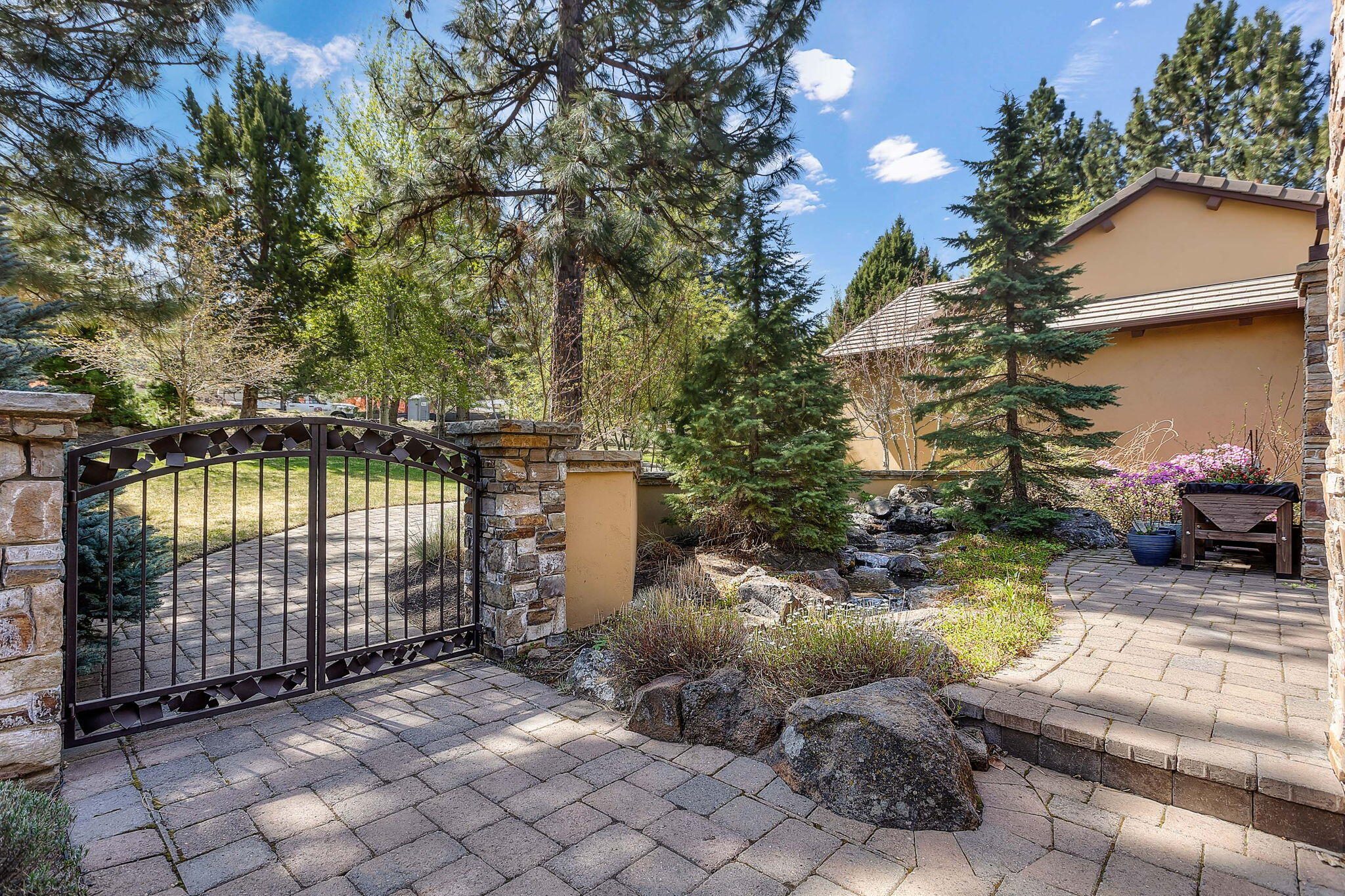 3068 NW Duffy Drive