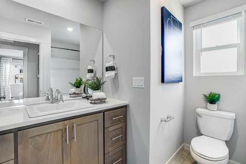 Tiny photo for 752 NW Varnish Place, Redmond, OR 97756 (MLS # 220227220)