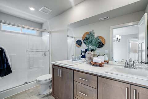Tiny photo for 752 NW Varnish Place, Redmond, OR 97756 (MLS # 220227220)