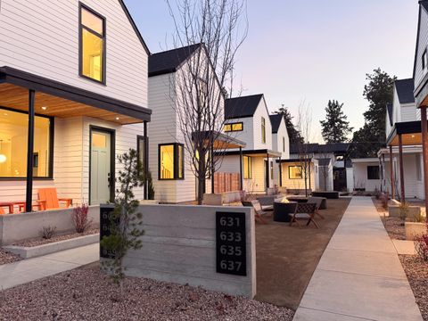 Tiny photo for 639 NE Marshall Avenue, Bend, OR 97701 (MLS # 220212903)