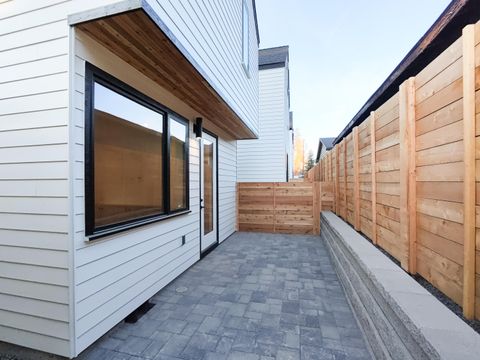 Tiny photo for 639 NE Marshall Avenue, Bend, OR 97701 (MLS # 220212903)