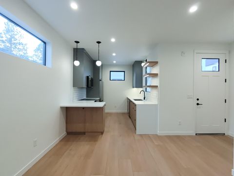 Tiny photo for 639 NE Marshall Avenue, Bend, OR 97701 (MLS # 220212903)