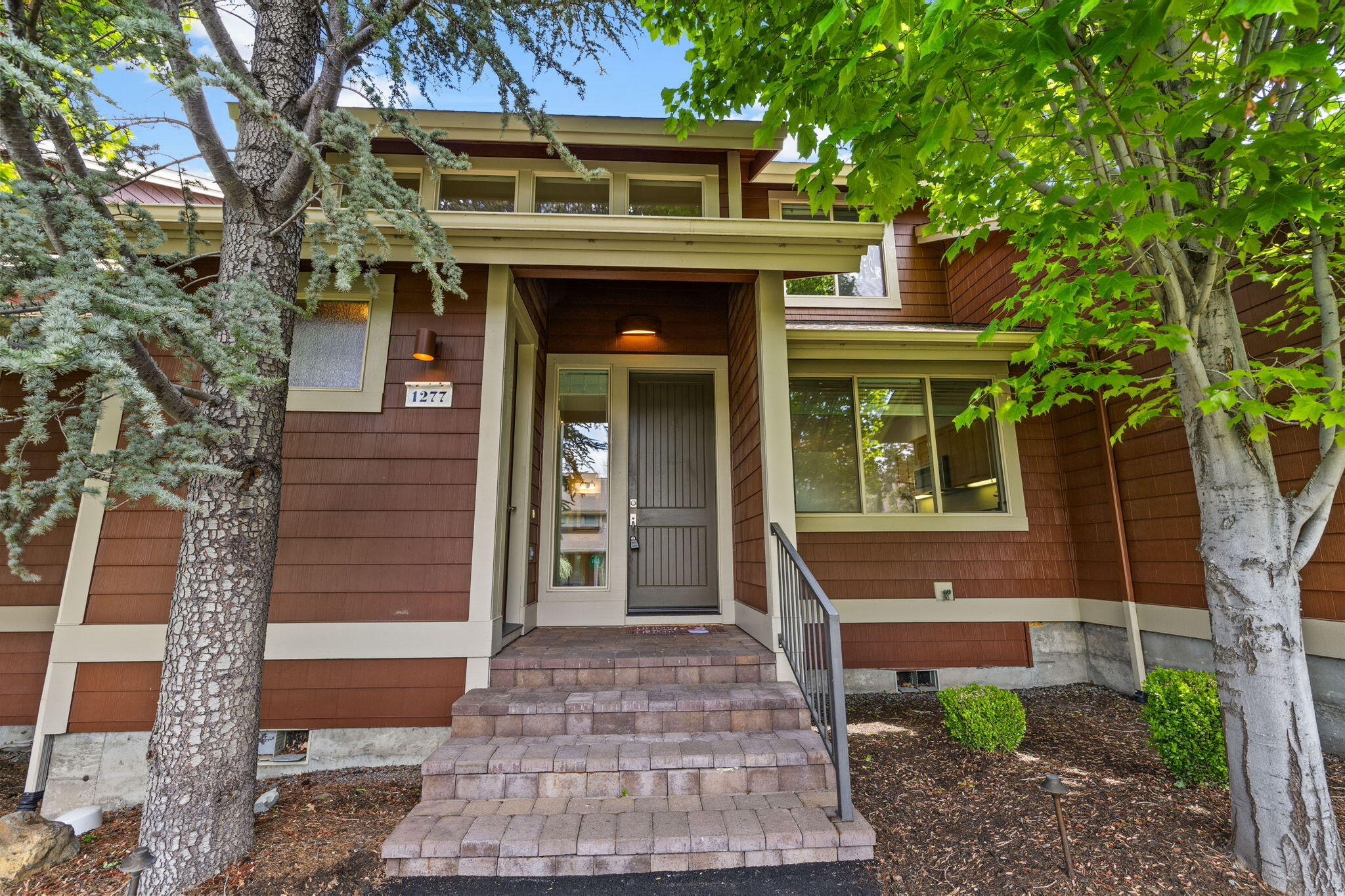 1277 Highland View Loop