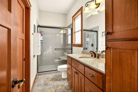 Tiny photo for 4182 N Roxy Drive, Medford, OR 97504 (MLS # 220215071)