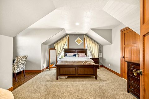 Tiny photo for 4182 N Roxy Drive, Medford, OR 97504 (MLS # 220215071)