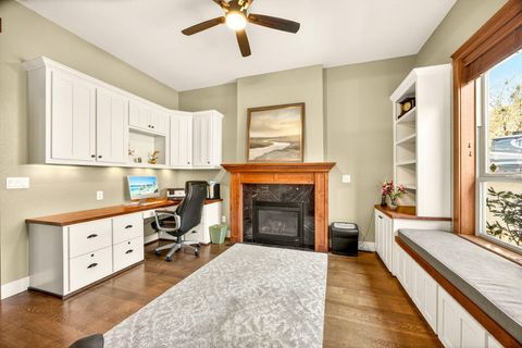 Tiny photo for 4182 N Roxy Drive, Medford, OR 97504 (MLS # 220215071)