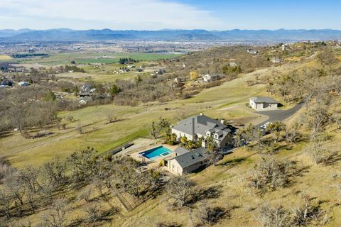 Tiny photo for 4182 N Roxy Drive, Medford, OR 97504 (MLS # 220215071)