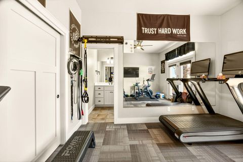 Tiny photo for 4182 N Roxy Drive, Medford, OR 97504 (MLS # 220215071)