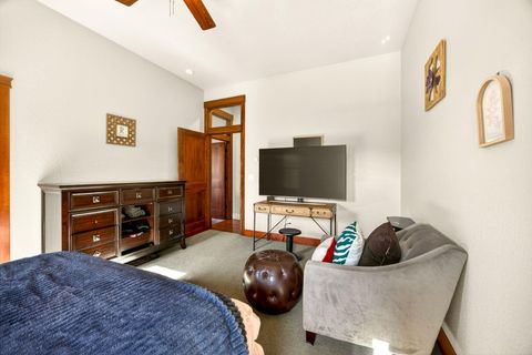 Tiny photo for 4182 N Roxy Drive, Medford, OR 97504 (MLS # 220215071)