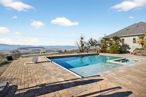 Tiny photo for 4182 N Roxy Drive, Medford, OR 97504 (MLS # 220215071)