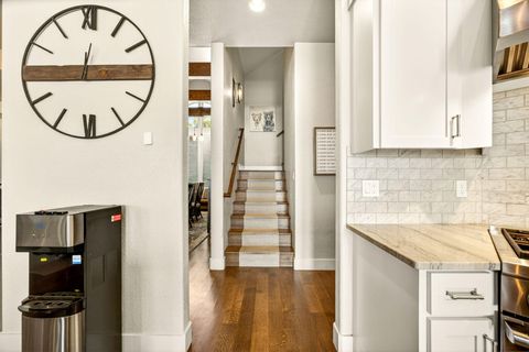 Tiny photo for 4182 N Roxy Drive, Medford, OR 97504 (MLS # 220215071)