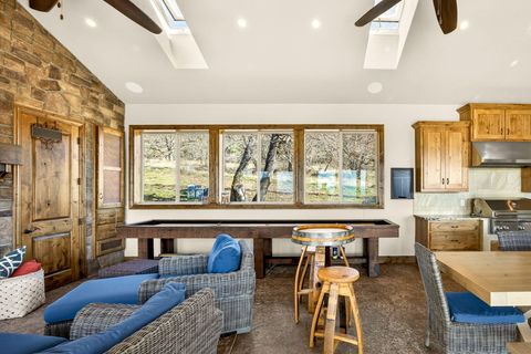 Tiny photo for 4182 N Roxy Drive, Medford, OR 97504 (MLS # 220215071)